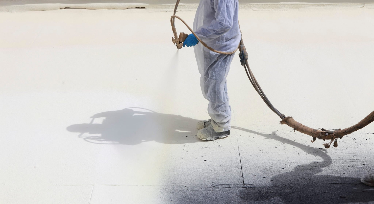 Milwaukee foam roofing experts - get a quote for your Wisconsin project